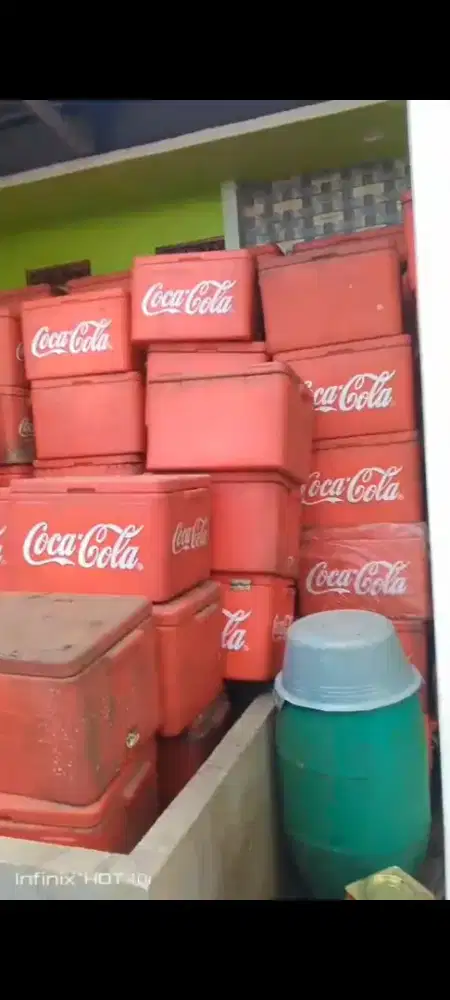 Box ice atau box minuman dingin