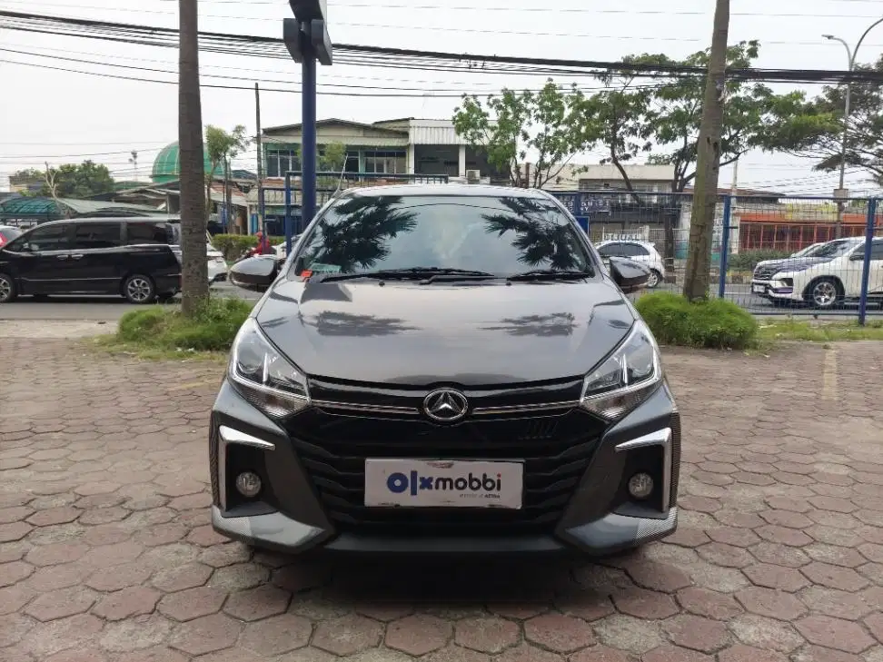 Like New TDP 6JT Daihatsu Ayla 1.2 R Bensin-MT 2022 Abu