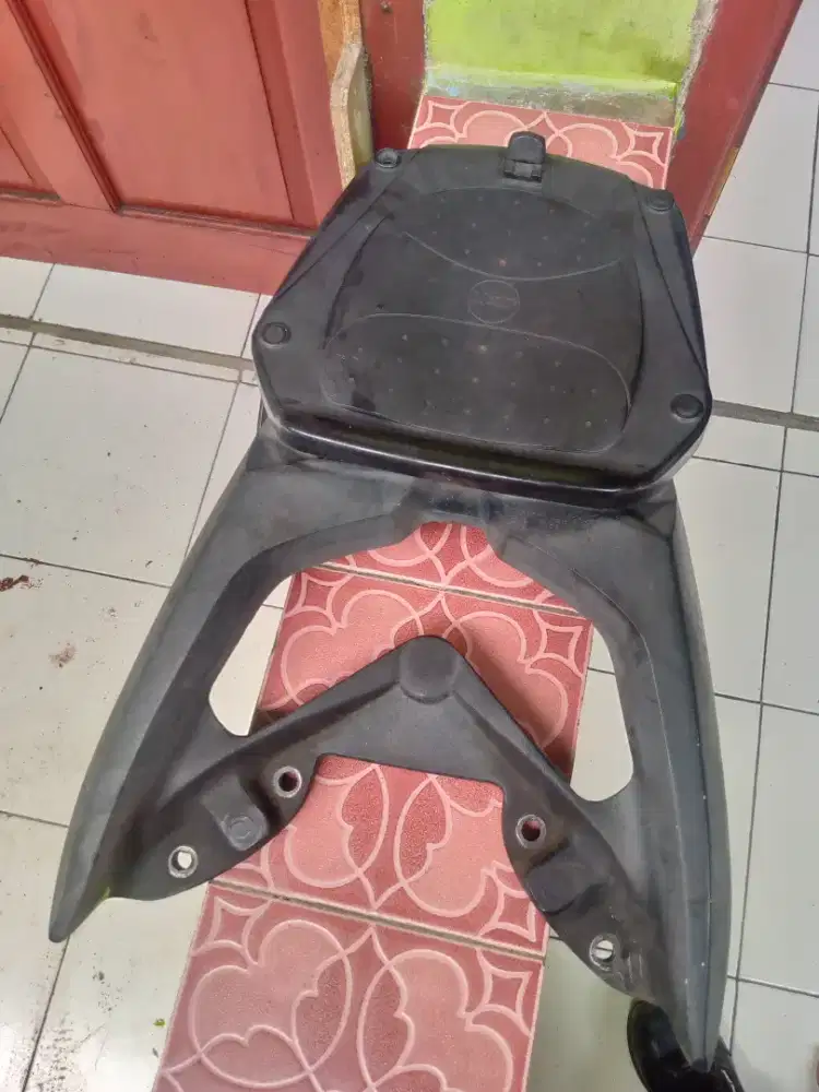 Dudukan bok NMAX old