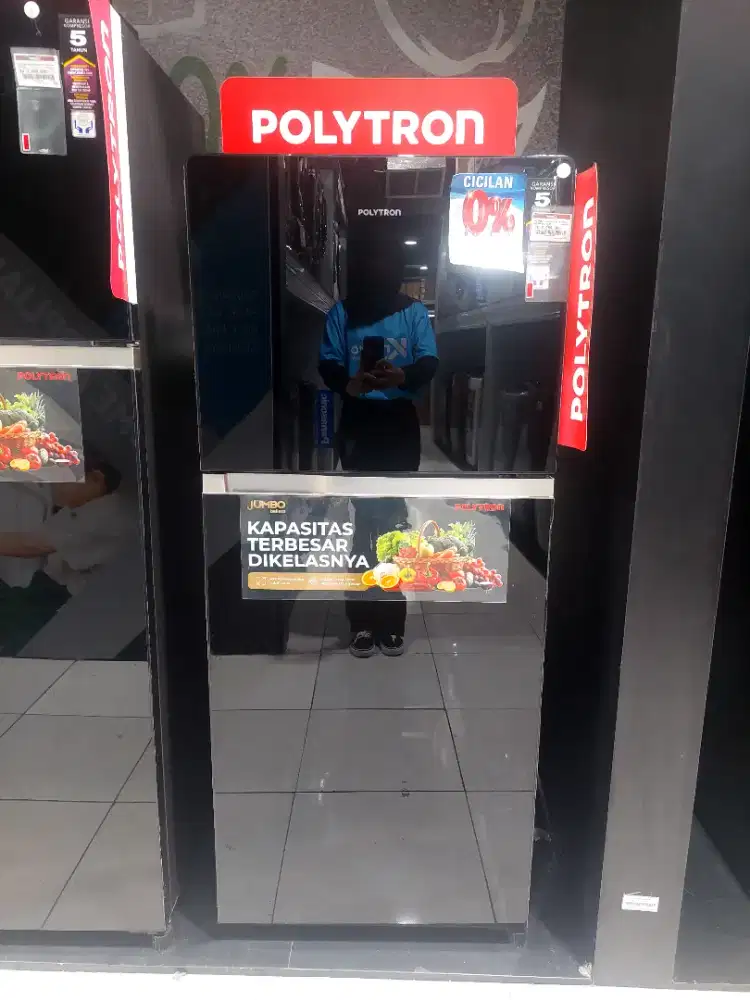 Kulkas 2 Pintu Polytron 220 L