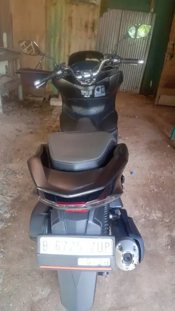 Punten Gan mau jual Honda PCX thn 2023, 160, km baru 7900