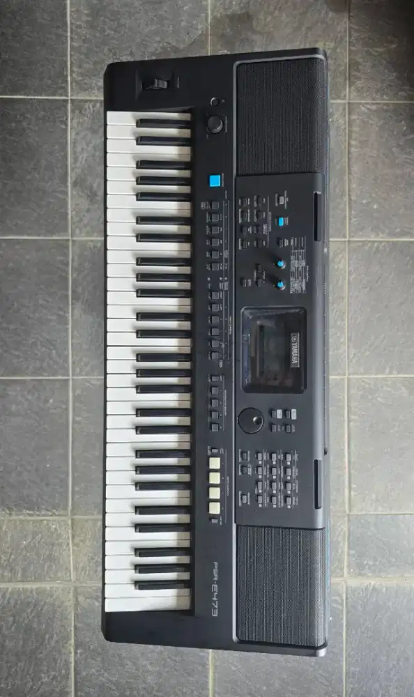 YAMAHA PSR E473