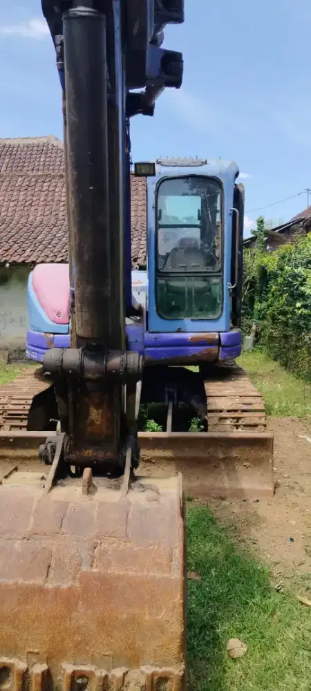 Excavator komatsu hidrolik kompak