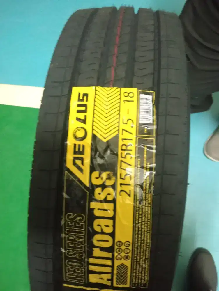 ( tubeless ) ban ukuran 215/75 R17.5 merk china