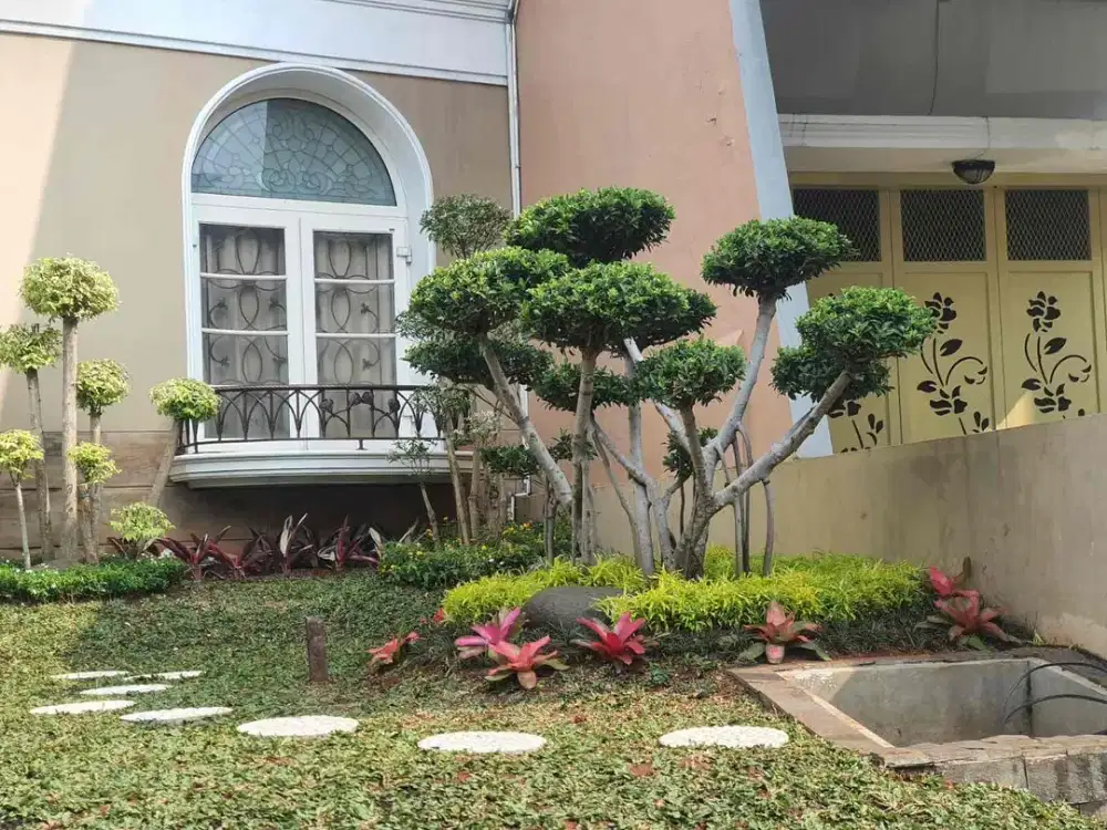 Bintaro Jaya rumah besar siap huni SHM lokasi strategis komplek nyaman aman Nego