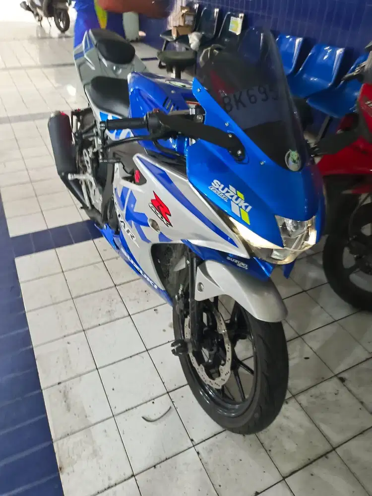 [ODO 2Ribu KM!!] Suzuki GSX-R 150 Keyless 2024 warna Biru Silver GSX R