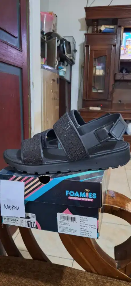 Sendal Skechers Baru Kegedean