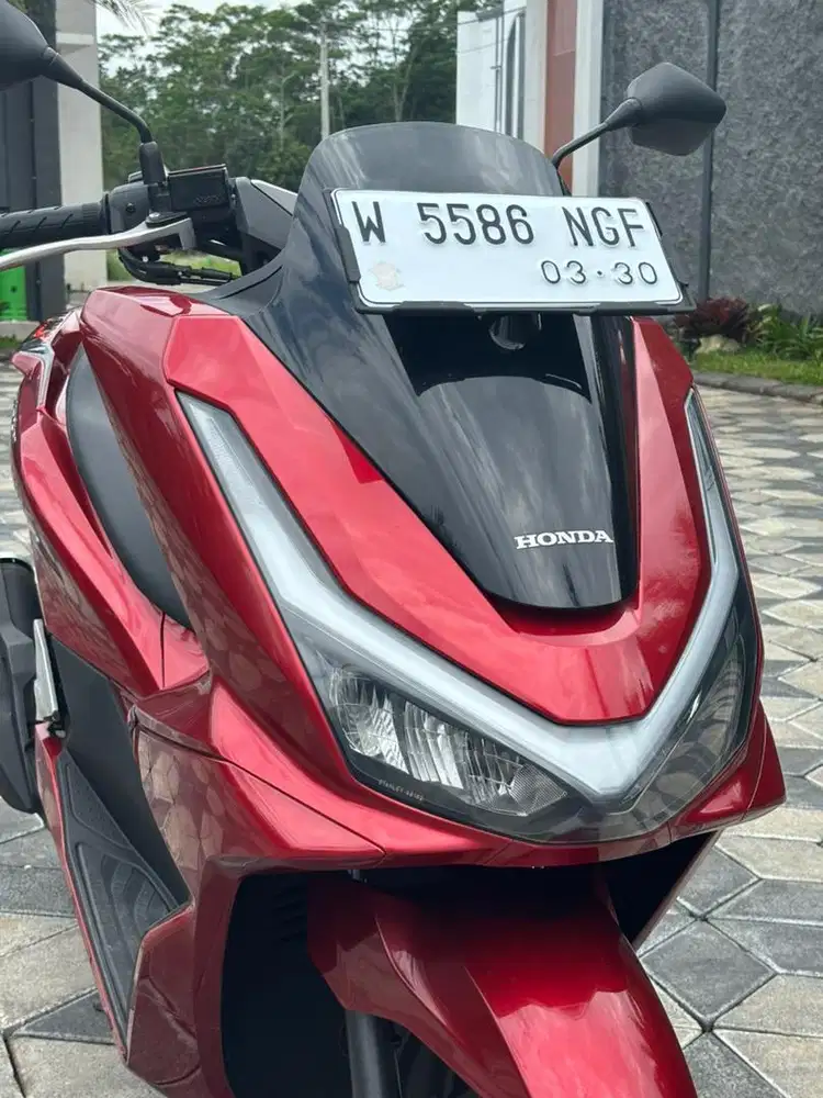 Honda PCX 160 CBS thn 2025 Merah Odo 3rb Plat W koko Motor