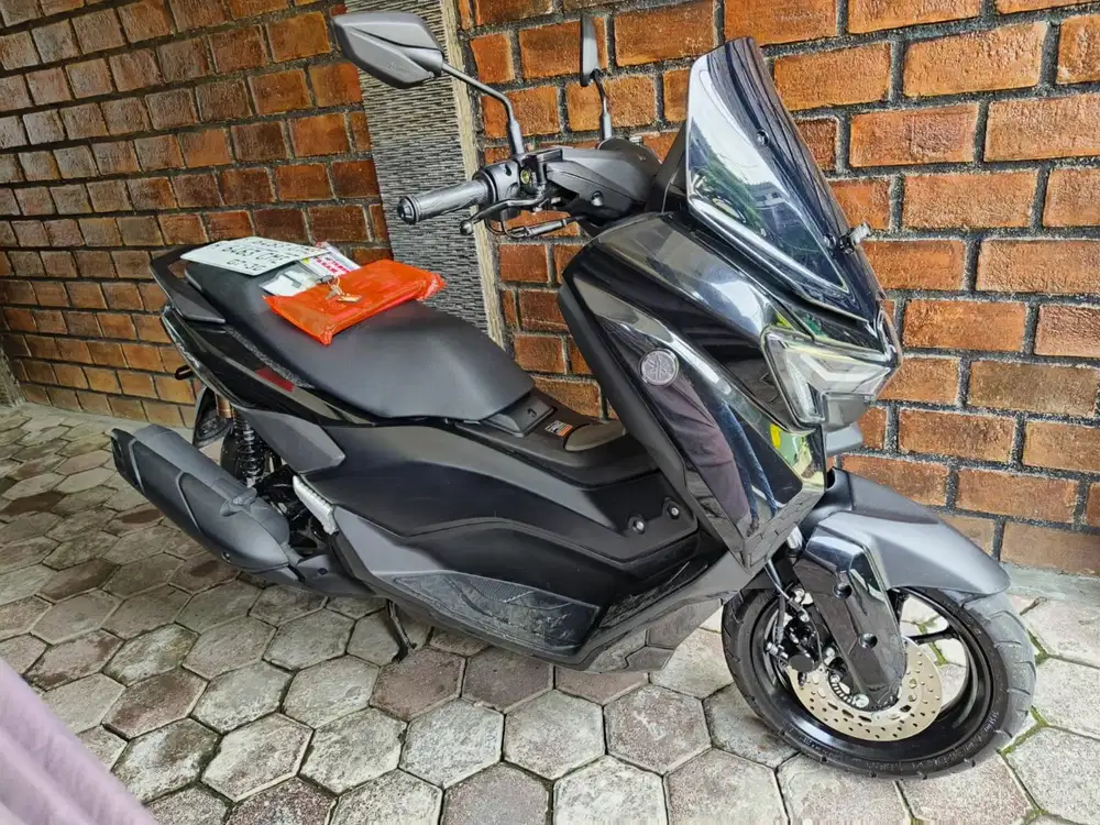 Nmax neo S 2025 LIKE NEW mulus terawat siap pakai...