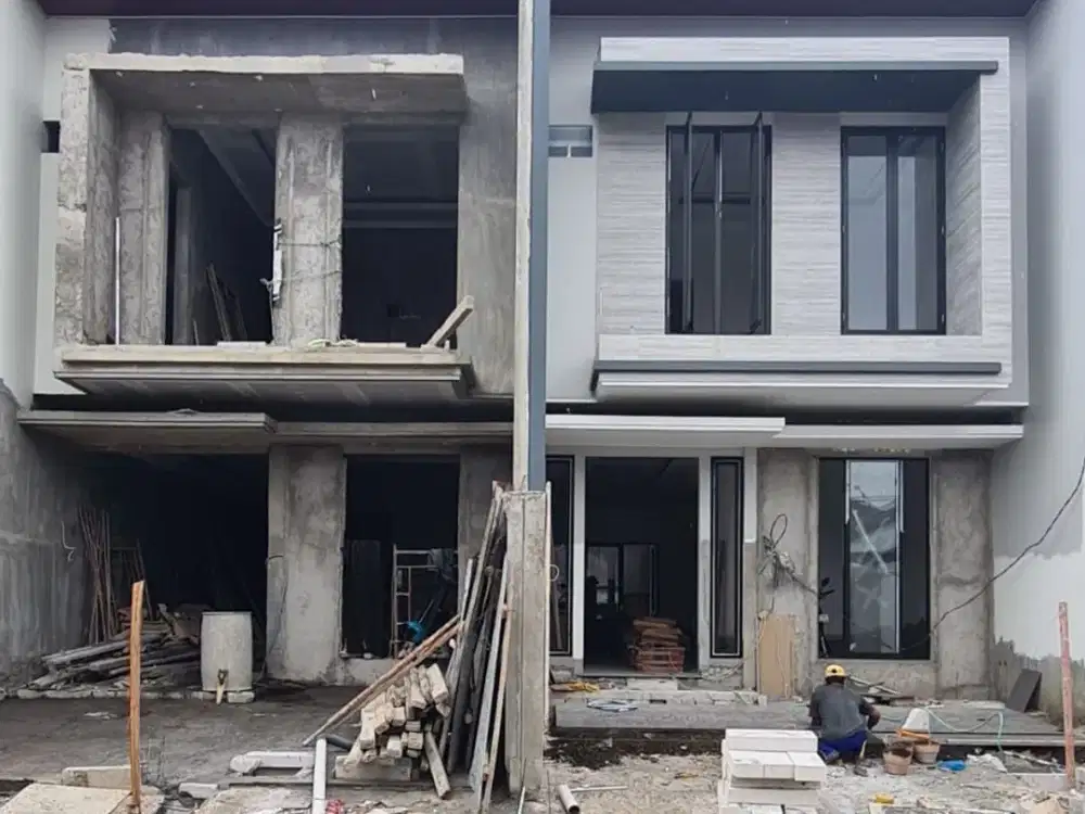 Dijual Rumah 2 lantai di Manyar Kertoadi Surabaya