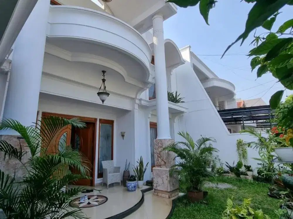 Dijual Rumah luas, siap huni, dijual di lokasi strategis di sektor 3 Bintaro Jaya