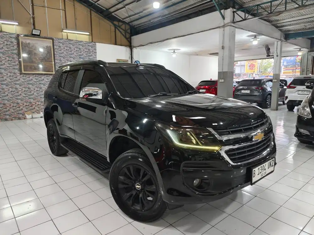 CHEVROLET TRAILBLAZER LTZ 2.5 AT 2017 LOW KM TGN 1 ISTIMEWA SIAP PAKAI