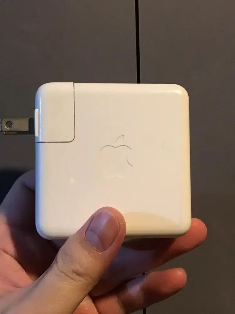 Charger Macbook/iphone/ipad 61watt ori