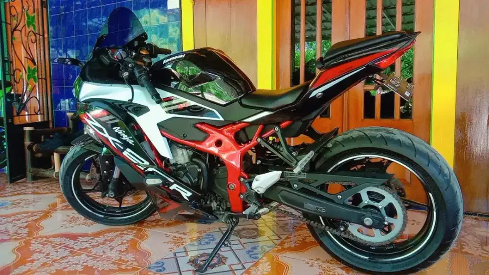 Kawasaki ZX25R  2020