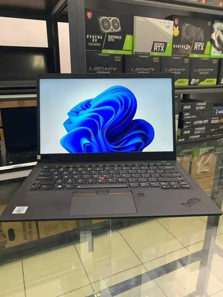 Laptop Lenovo Thinkpad X1 Carbon Gen 8 |Intel Core I7 Gen 10 | RAM 16