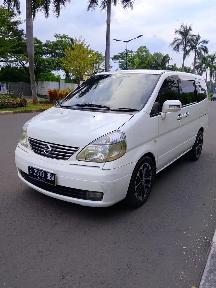 Nissan Serena 2012 Bensin
