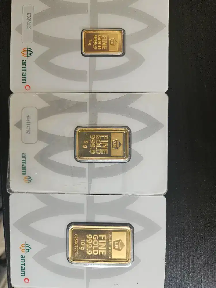 Logam mulia antam emas