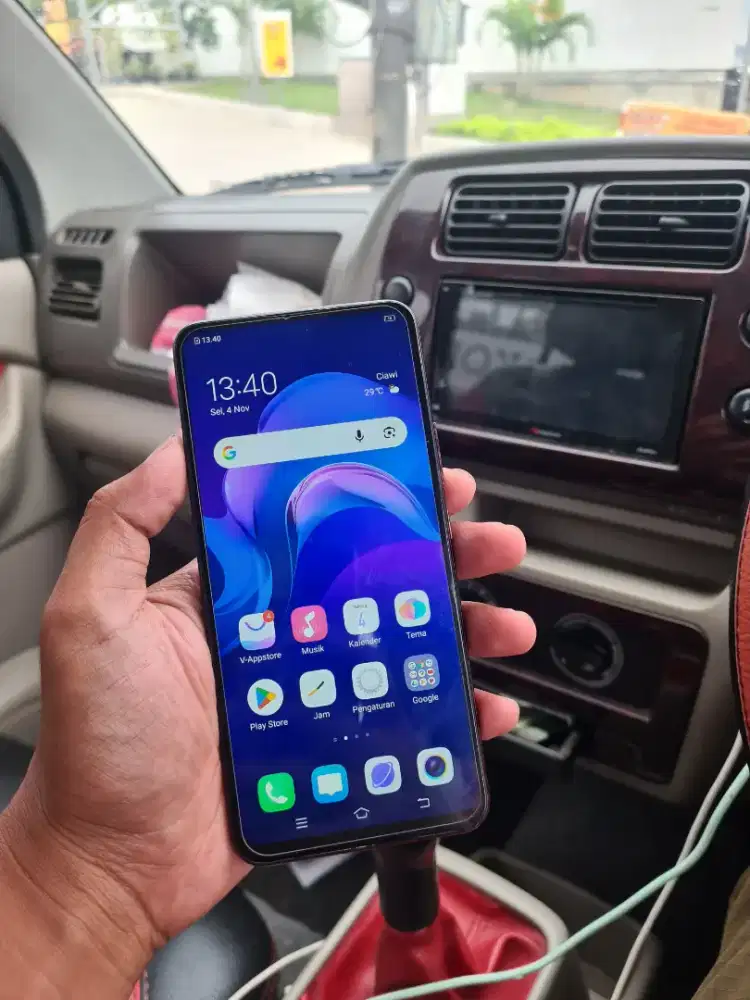 Vivo V15 6/64GB garansi resmi