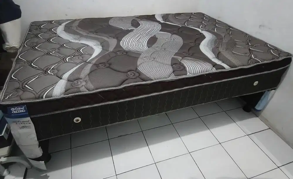 Kasur Central Springbed Deluxe | Dipan atas