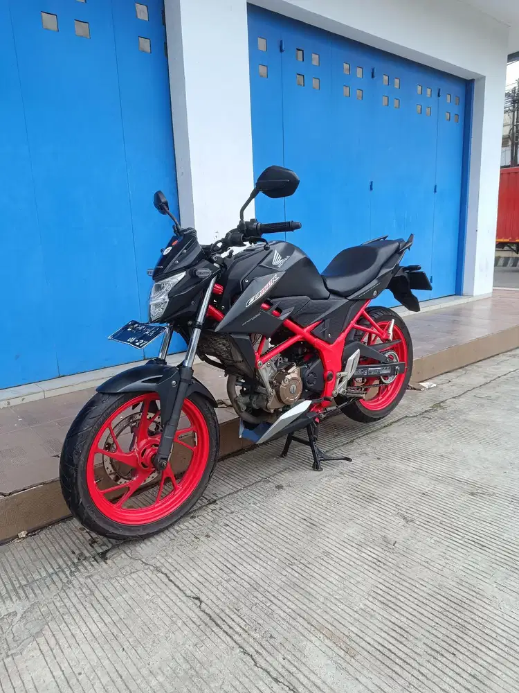 Honda cb 150R 2017 mulus cash & kredit