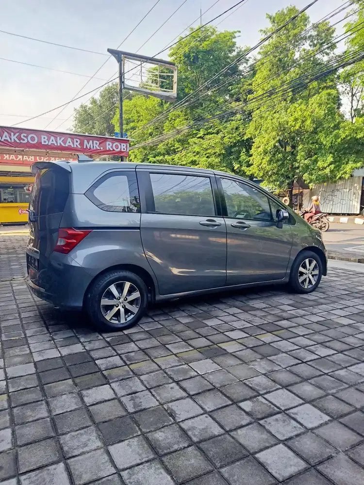 Honda Freed 2011 Bensin