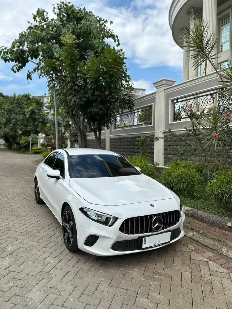 Mercedes Benz AMG CASH  Mbux 2024 Prog Line A200 Sedan Garansi On