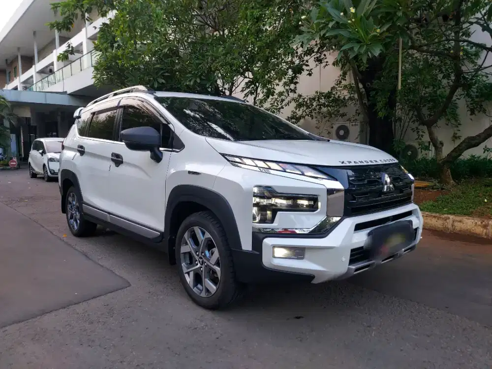 Mitsubishi Xpander Cross 1.5 AT Premium Package 2023 Putih