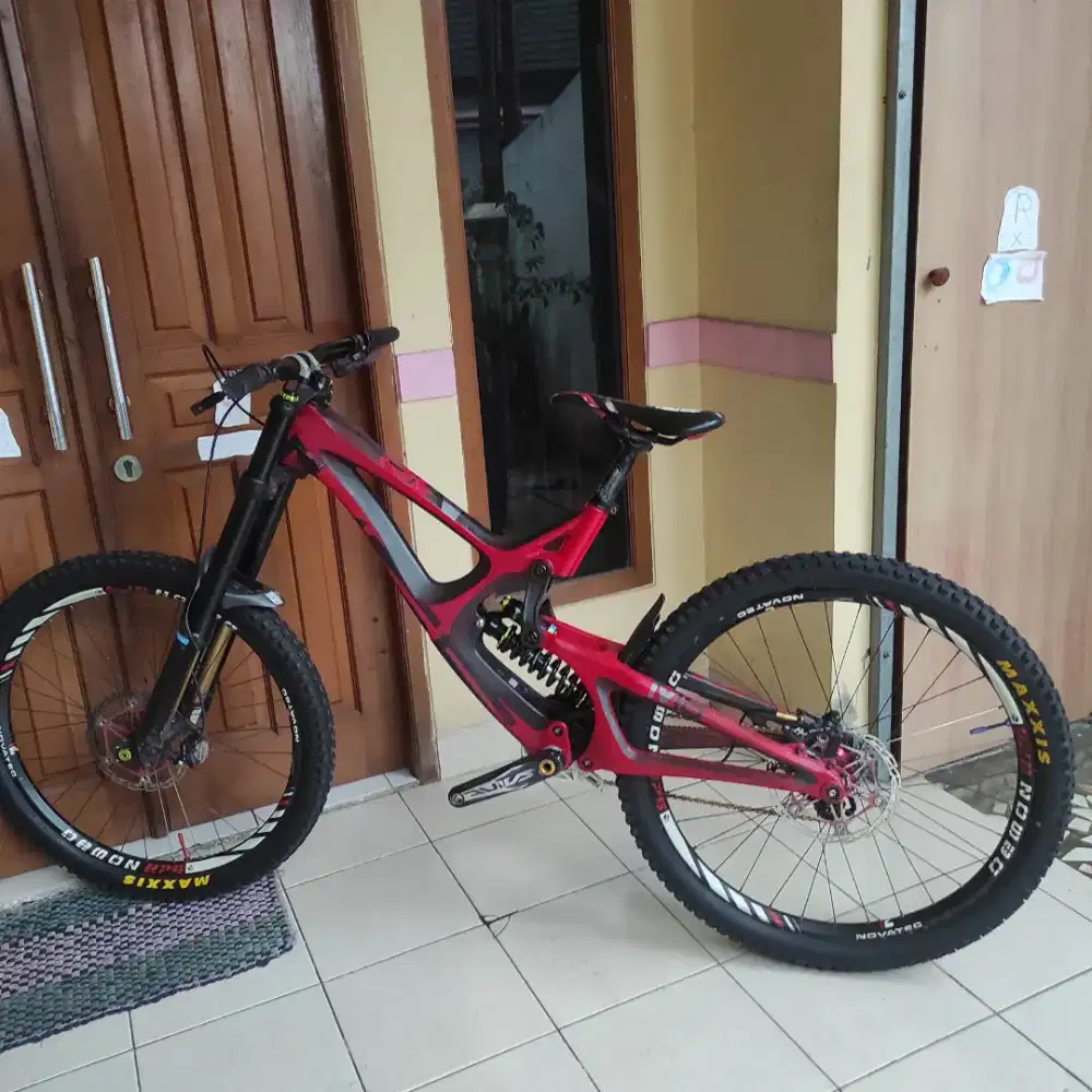 Intense M16 Carbon 27.5 size M 2nd siap balap