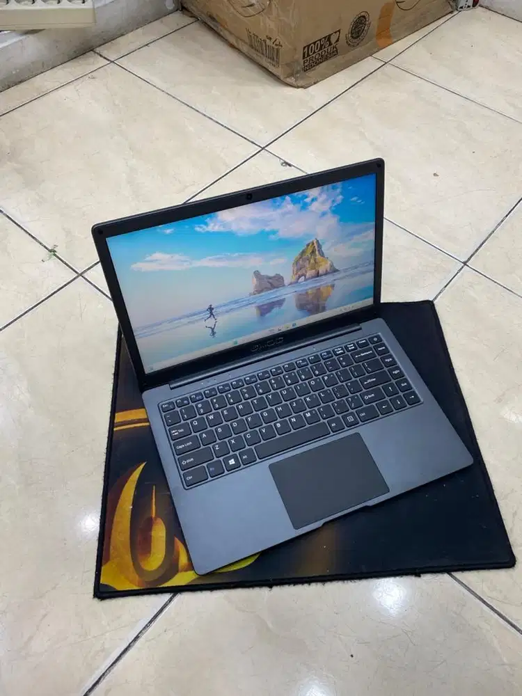 Laptop Axiio Mybook 14e Ram 4/256 GB normal no minus