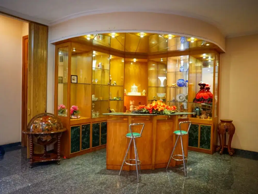 Dijual Rumah Semi Furnished Hadap Barat Pantai Mutiara