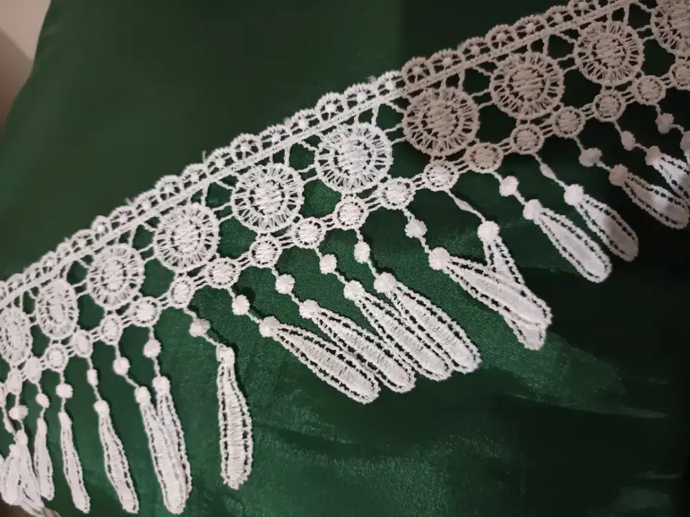 Jual penghabisan renda 9 cm 4000 per yard
