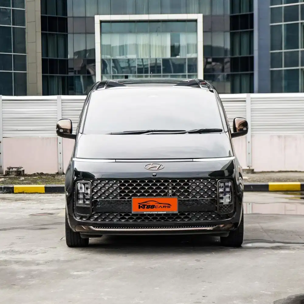 (WARRANTY) HYUNDAI STARIA SIGNATURE 7seater 2Wd MATIC HITAM 2021