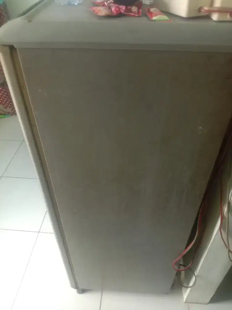 Jual cepat kulkas Rp. 600.000 nego