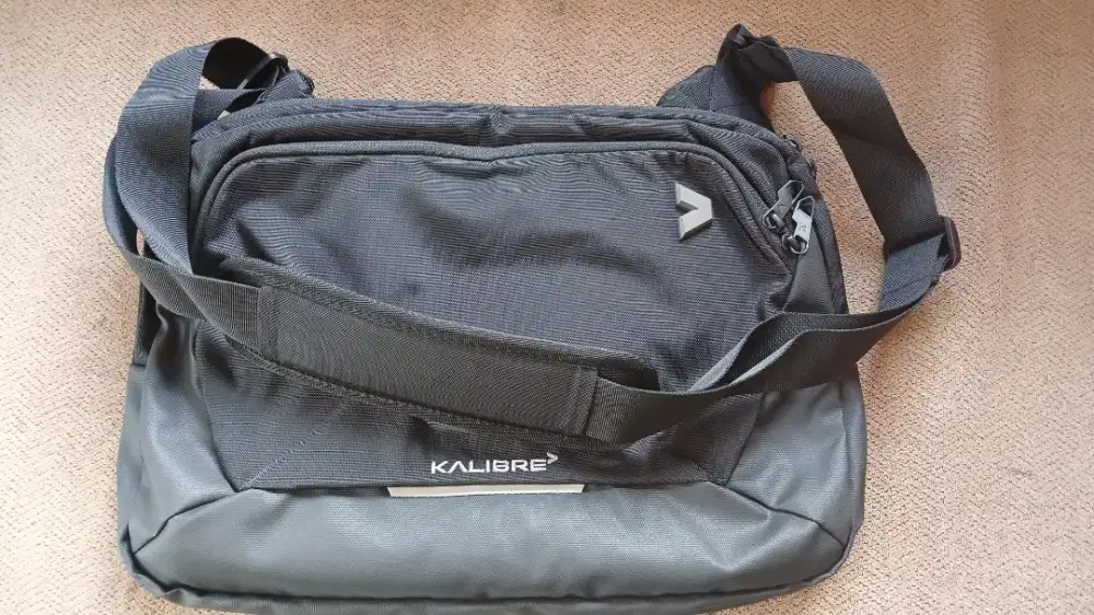 Kalibre Tas Selempang Ostin 6L