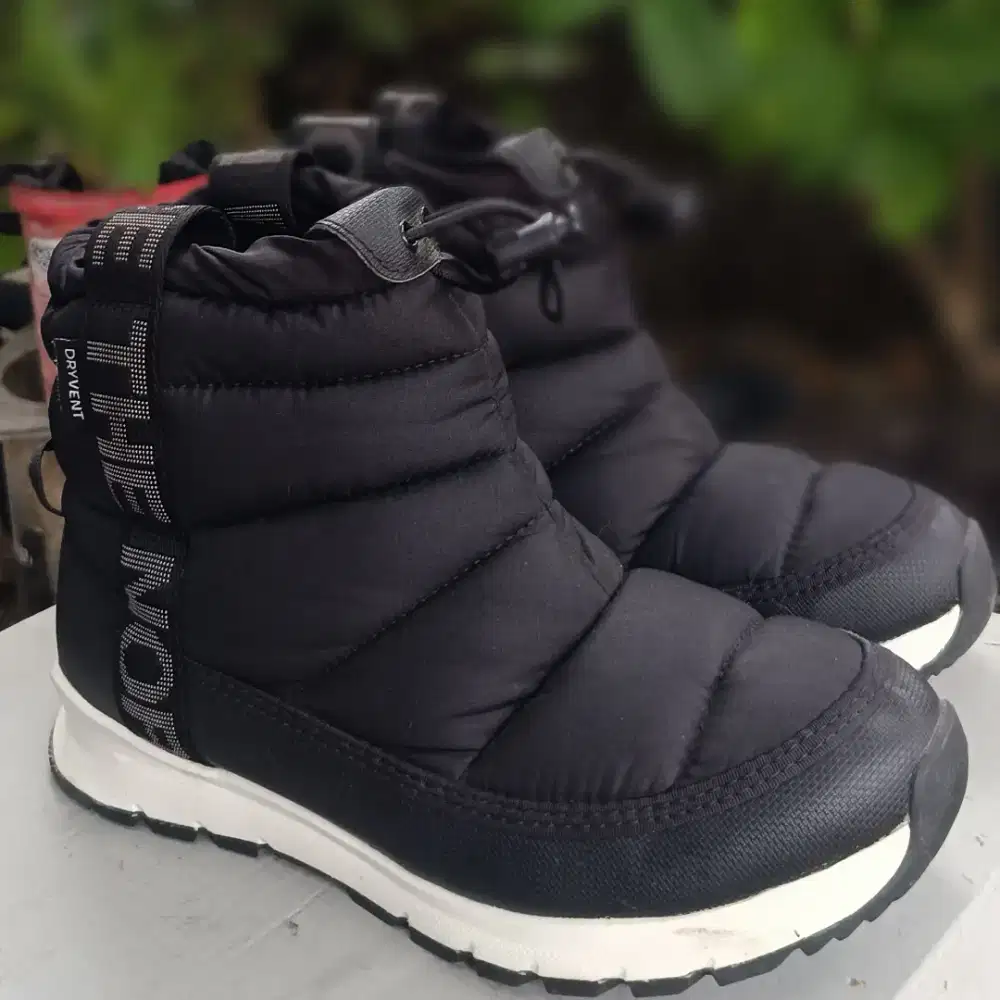 THE NORTH FACE  Thermoball Pull-on Insulated Waterproof Snow