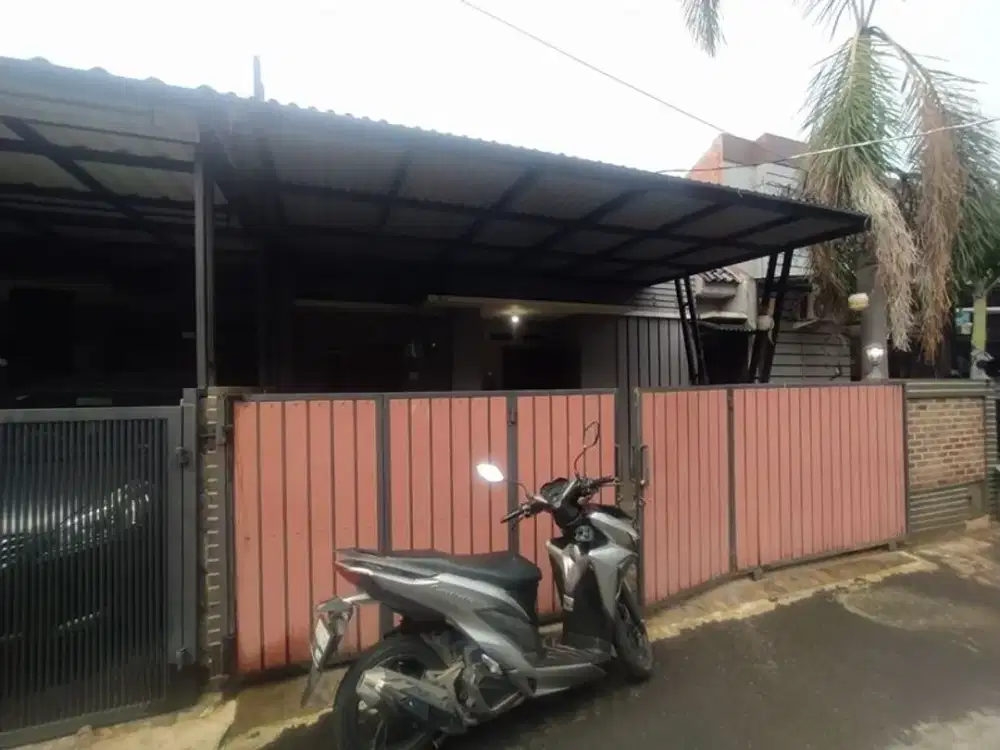 RUMAH DISEWAKAN TAHUNAN DALAM CLUSTER DI TANAH BARU DEPOK, DEKAT TOL KUKUSAN & STASIUN DEPOK BARU
