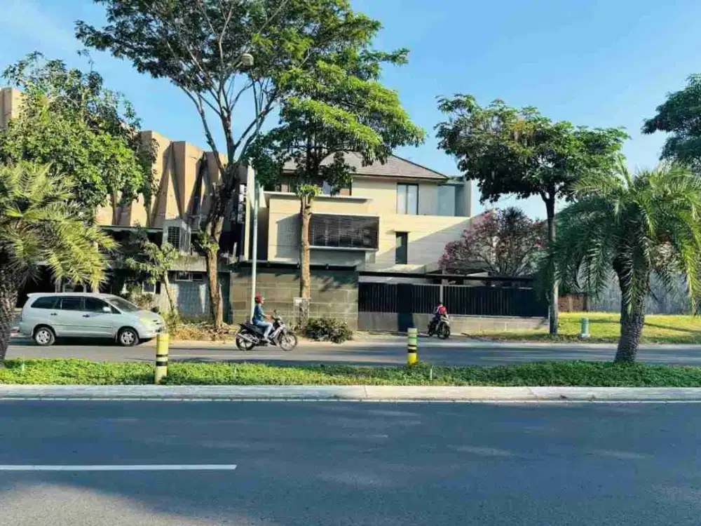 Rumah Luxury Citraland Raya Surabaya
