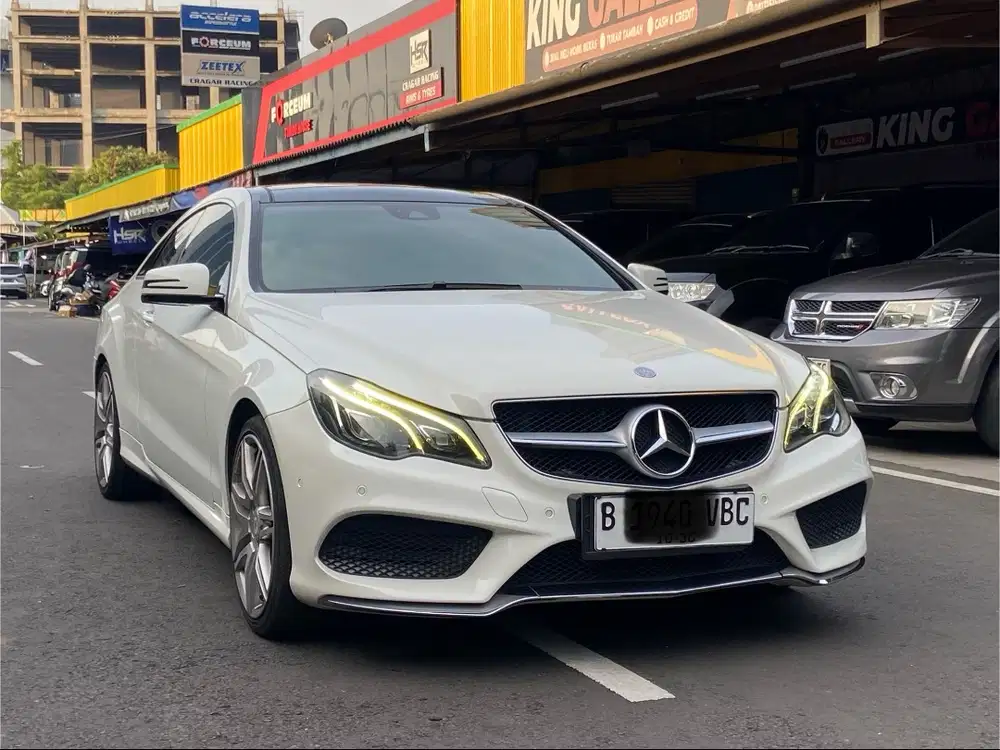 MOBIL STOK TERBARU JUAL CEPAT!! MERCEDES-BENZ E250 AT PUTIH 2013