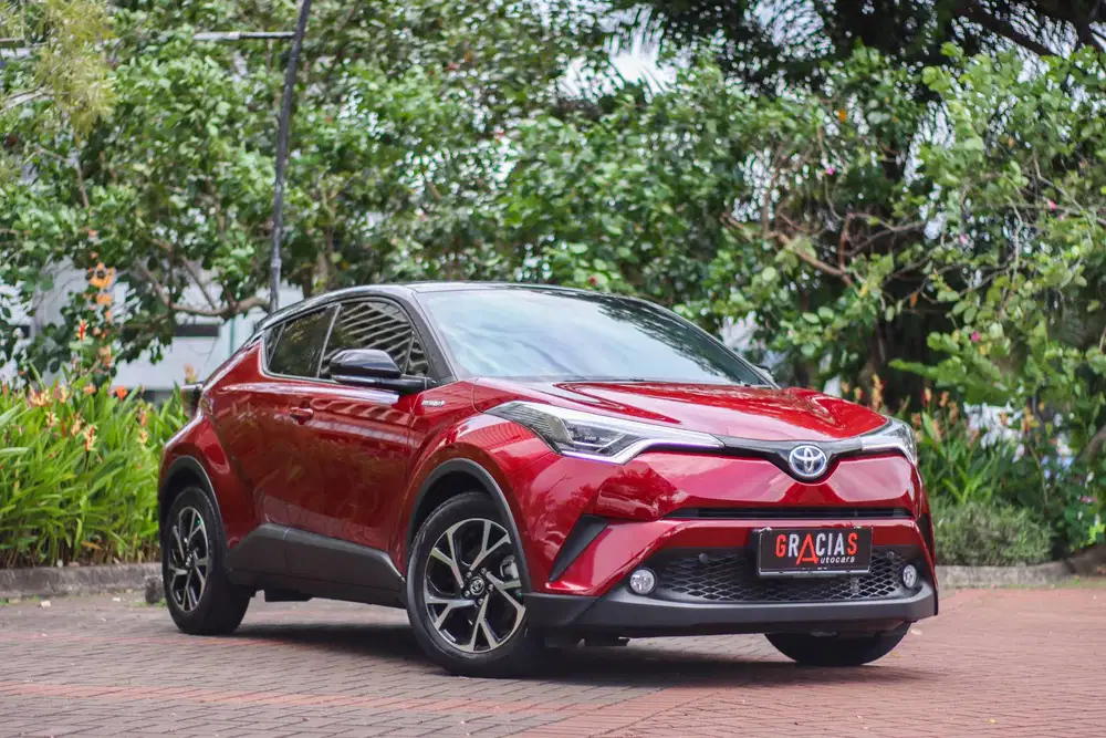 TERMURAH ANGSURAN CHR HYBRID TONE 2019 SUPER LOW KM