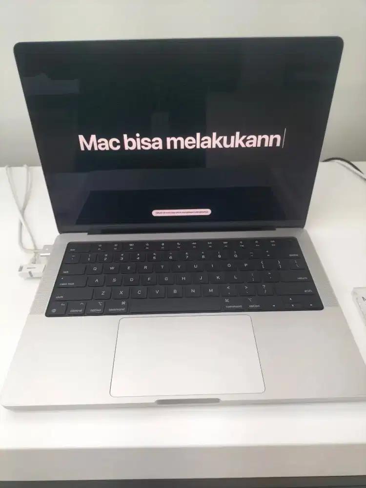 Macbook pro (14 inci) ¹