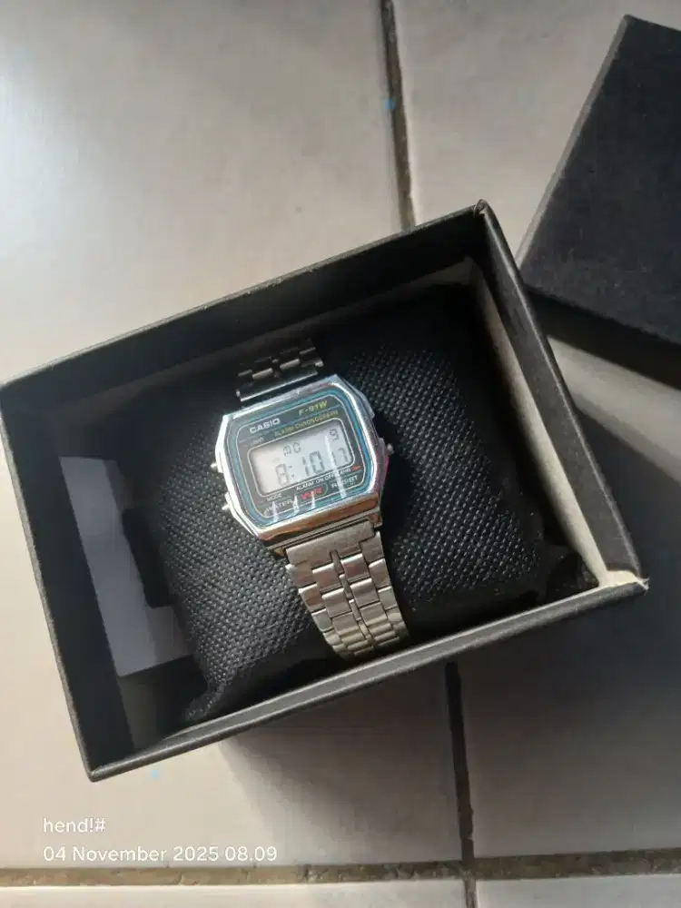 Jam tangan merk casio