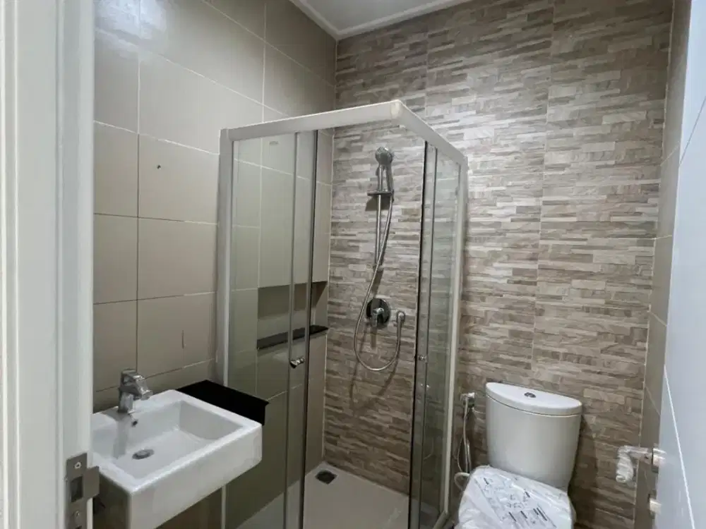 Rumah baru siap huni di cluster Eropa - Sedayu City Kelapa Gading