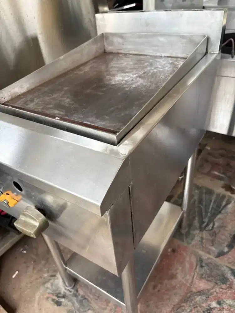 tepan gas
ukuran 40x60x85
harga 3,5jt