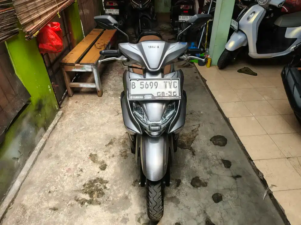 KM 2RB YAMAHA GEAR ULTIMA HYBRID S 2025 BLN 8 DI CILEDUG HRG UDH PAS