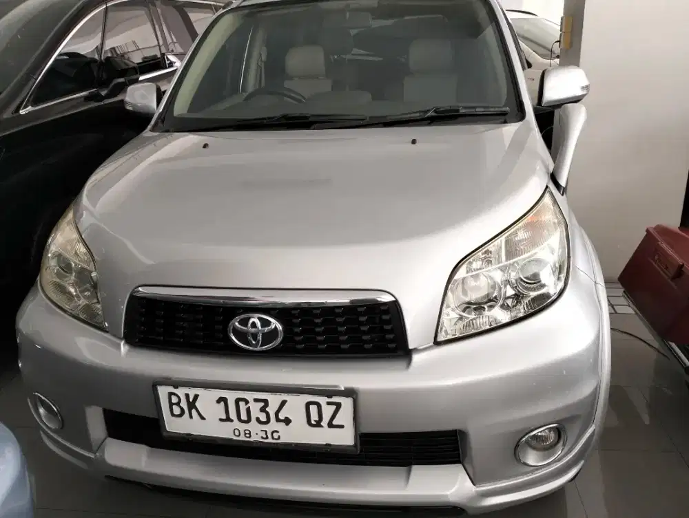 TOYOTA RUSH  1,5 G AUTOMATIC THN 2012