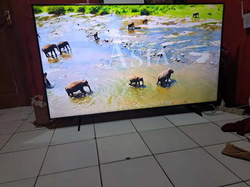 Jual tv samsung smart wifi tipeUA65DU7000...belum 1 tahun..jual cepat