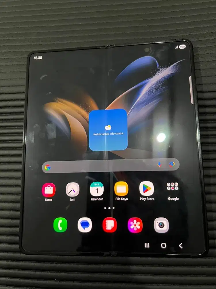 Samsung Z Fold 4