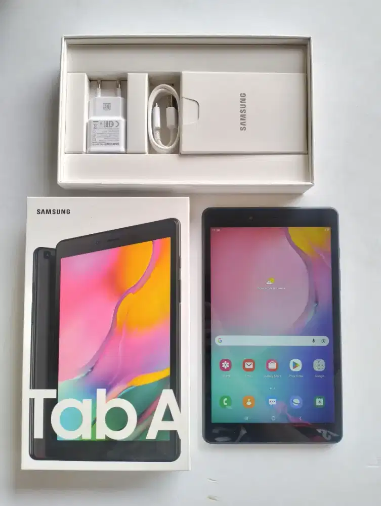 Dijual Cepat Tab Samsung A (2/32 GB). Fullset,Kotak Tali Cas Ori 100%.