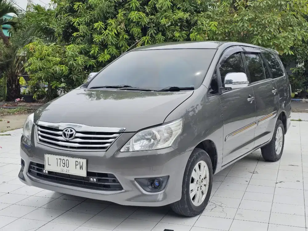 Toyota inova G At 2012