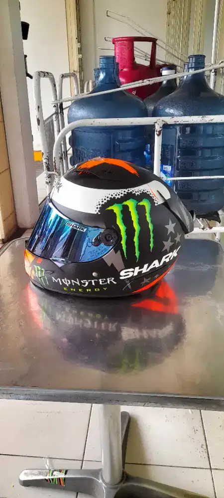 Helm shark race r pro lorenzo original